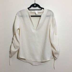 H&M Ivory/Cream Long Sleeve V Neck Blouse